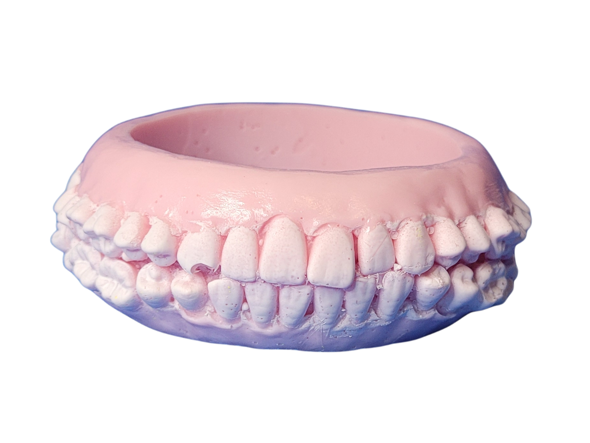 Pink teeth bangle
