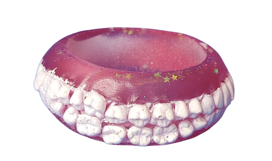 Pink teeth bangle