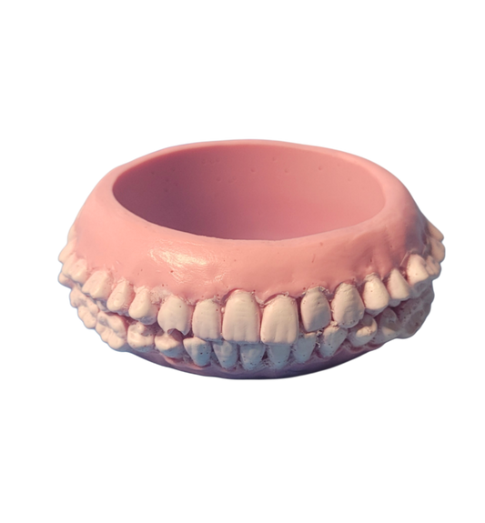Pink teeth bangle